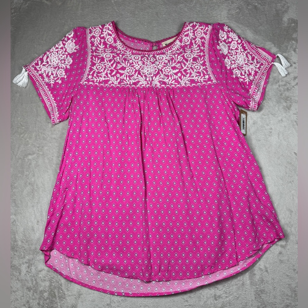 NWT Savanna Jane Soho Boho Pink Floral Embroidered Short Sleeve Blouse Top M